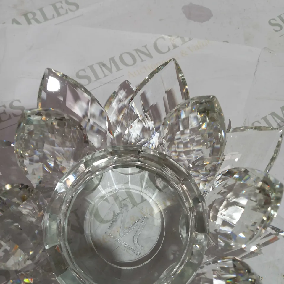 JULIAN MCDONALD LOTUS CANDLE HOLDER - CLEAR