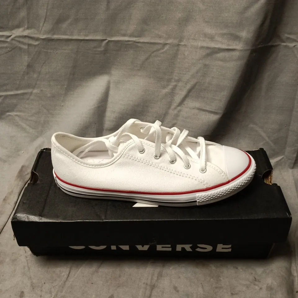 CONVERSE CHUCK TAYLOR ALL STAR LOW-TOP SNEAKERS – WHITE SIZE 3 BOXED