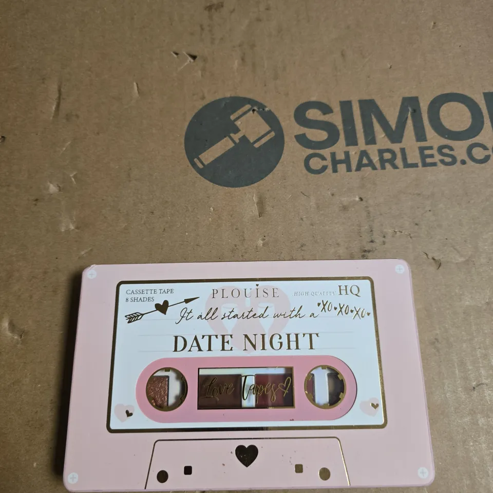 P LOUISE DATE NIGHT EYESHADOW PALETTE – 8 SHADES 