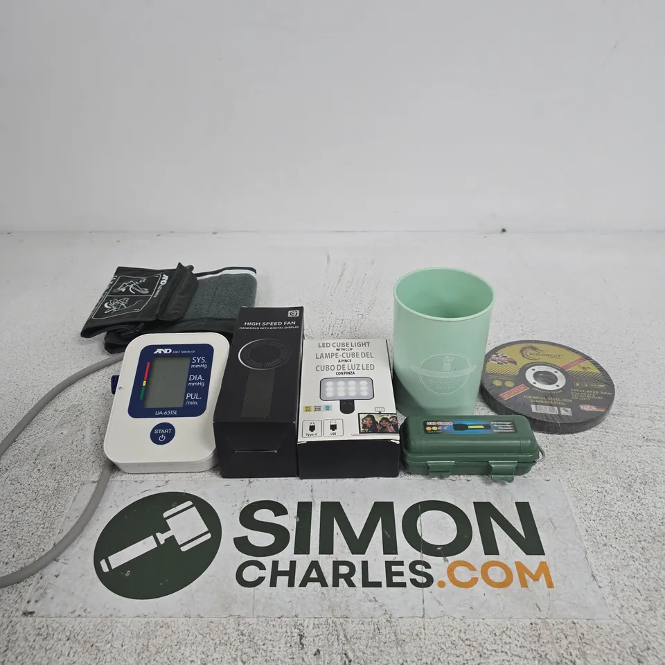 TOTE OF APPROXIMATELY 210 ASSORTED ITEMS INCLUDING XIALONCUT 5' USB CHARGE TORCH AND A KITCHEN & DINING COOKING UTENSIL BOX