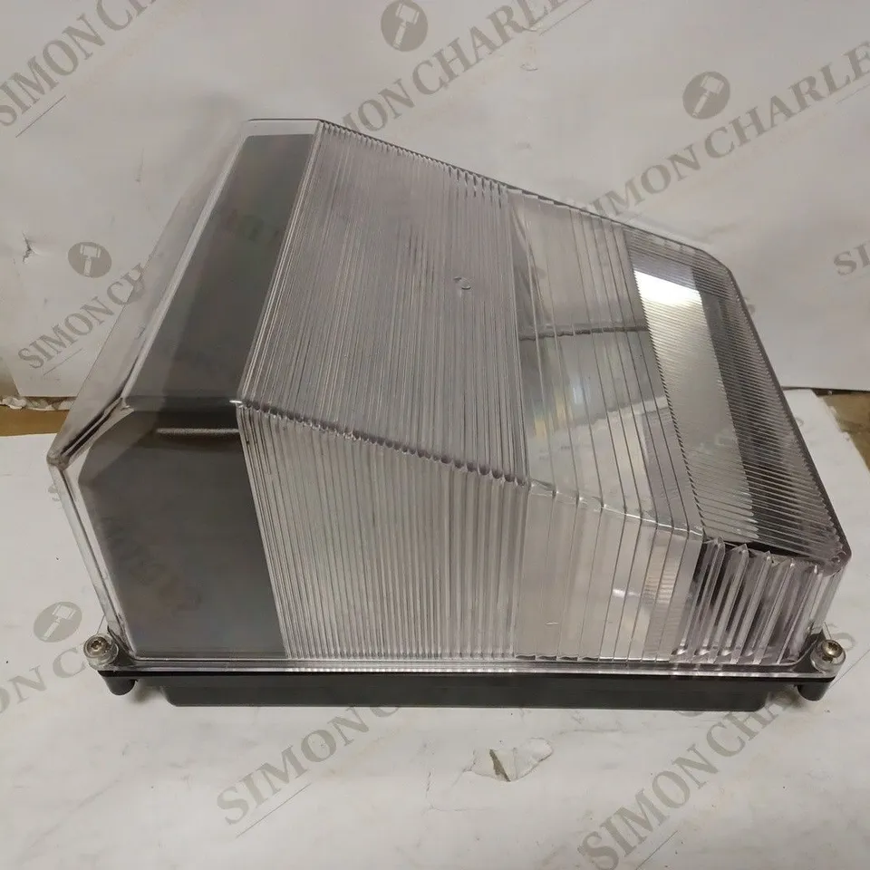 BRAND NEW UNIPACK 70W HALIDE WALL PACK (INC LAMP) (UW70H)