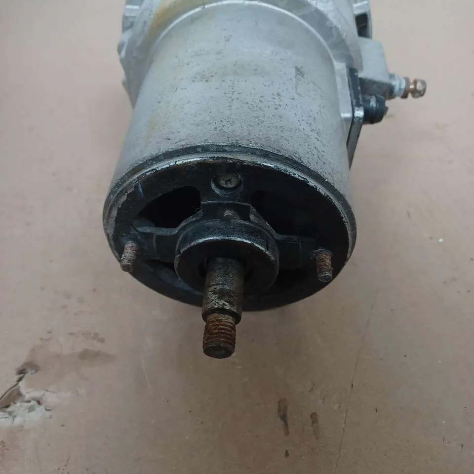 ALTERNATOR / COLLECTION ONLY 
