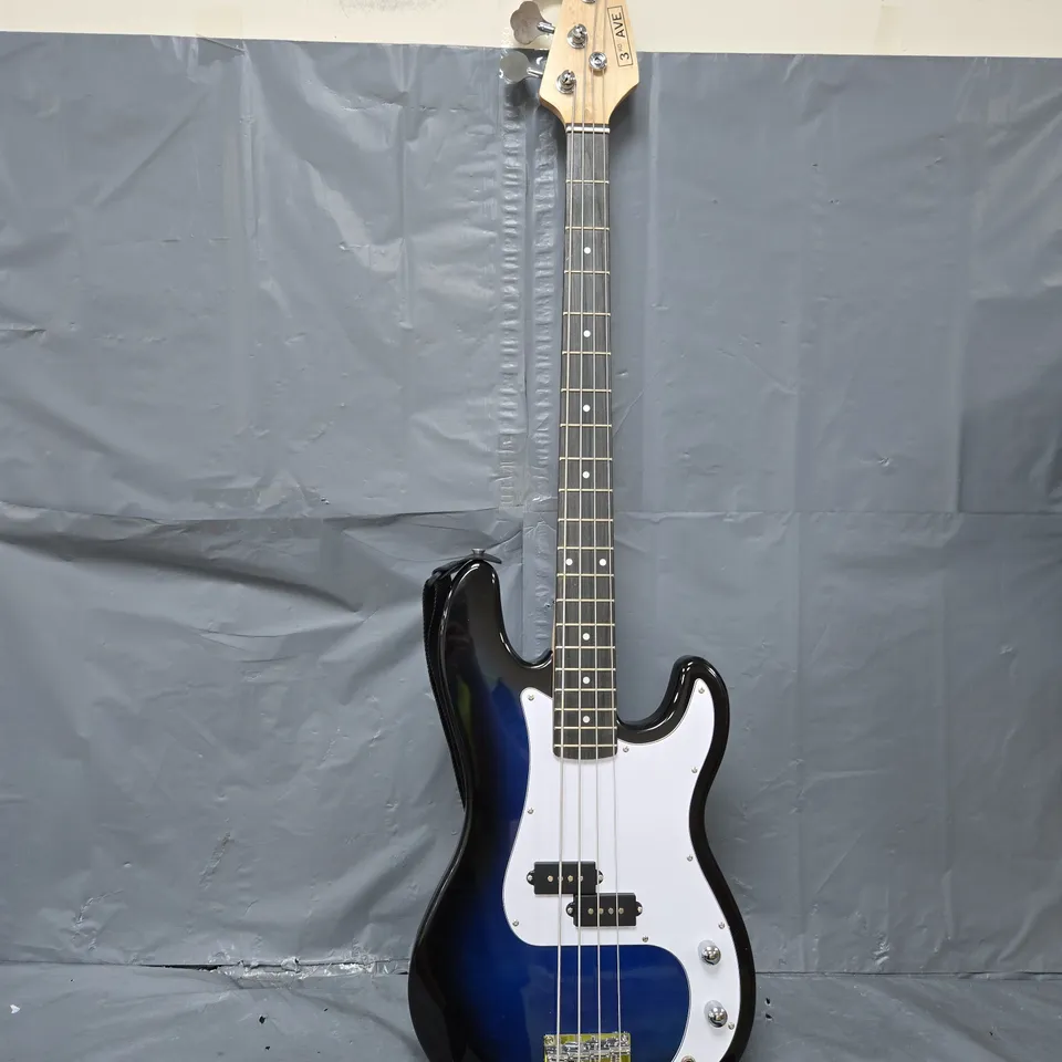 3RD AVENUE FULL SIZE BASS GUITAR - COLLECTION ONLY