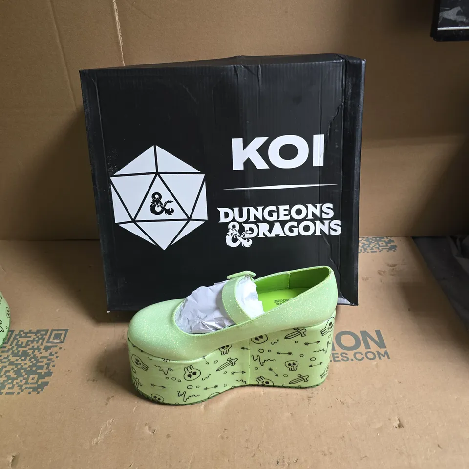 KOI DUNGEONS & DRAGONS GLABAGOOL GELATINOUS CUBE WEDGE MARY JANES - GREEN - UK SIZE 4