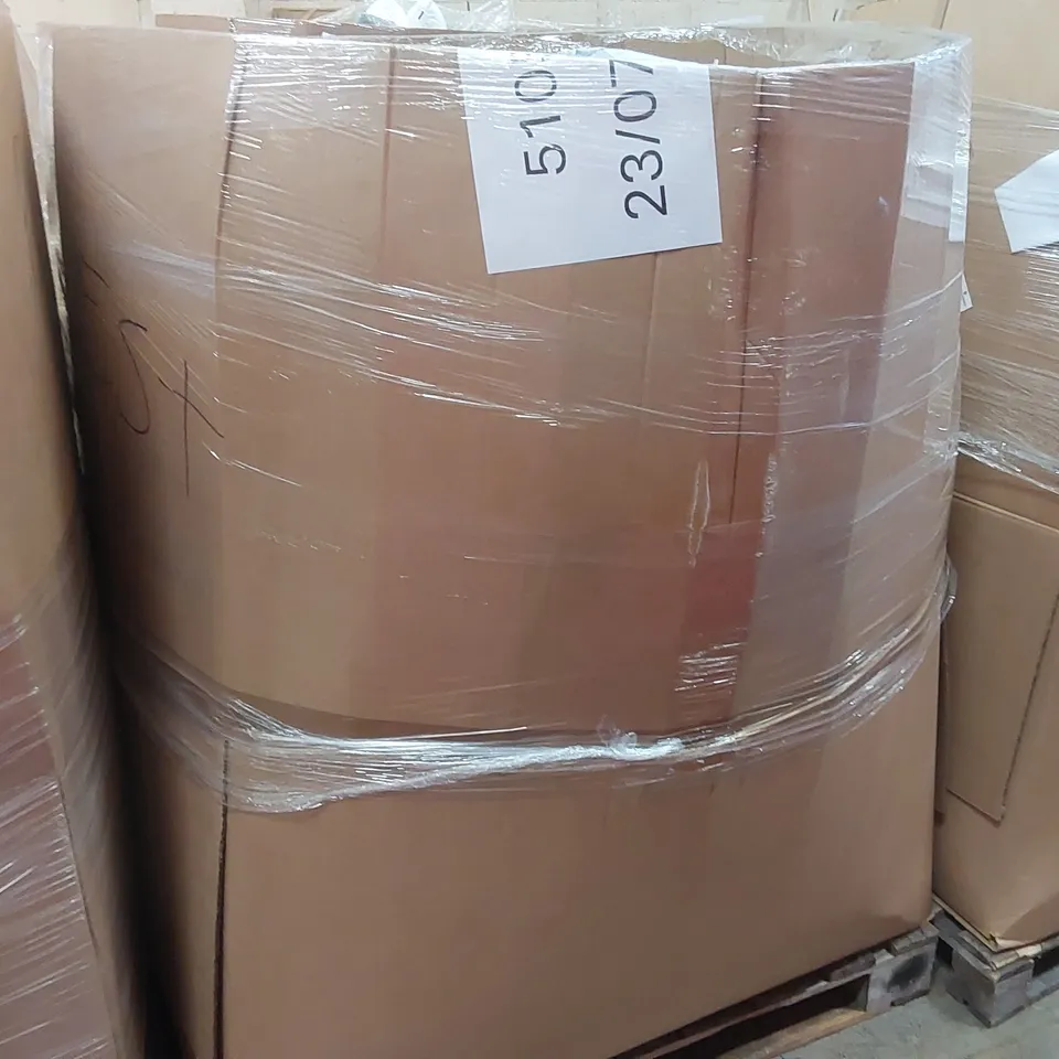 PALLET CONTAINING A LARGE QUANTITY OF ASSORTED HOSE PIPES, POOL INFLATABLES ECT