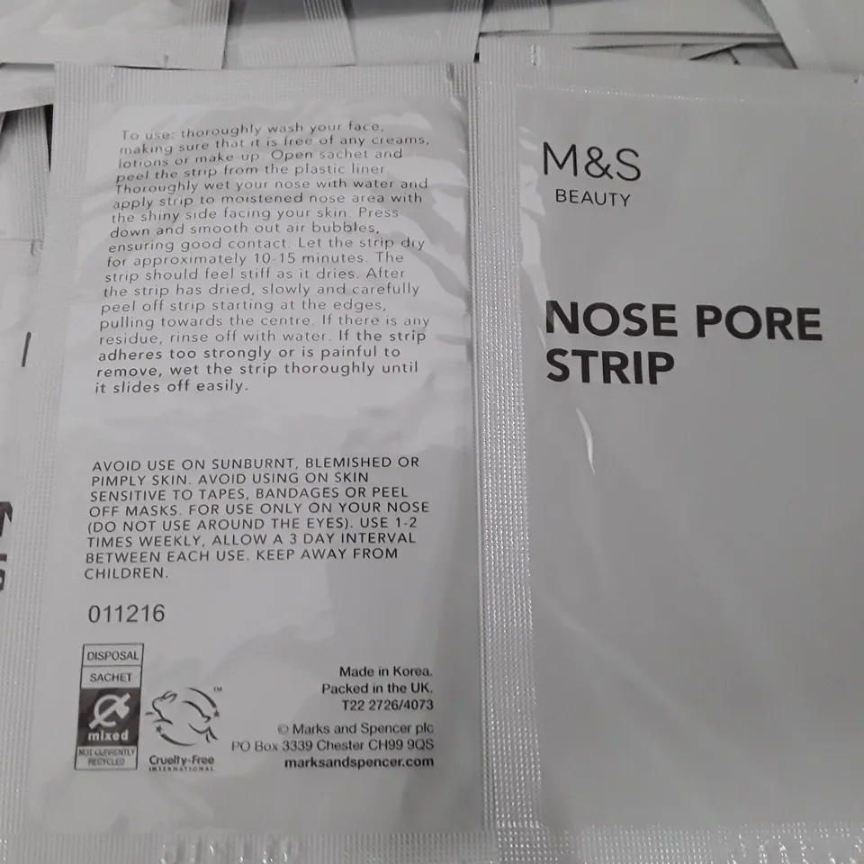 LARGE QUANTITY OF NOSE PORE STRIPS