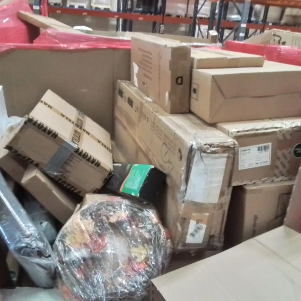 PALLET CONTAINING ASSORTED ITEMS TO INCLUDE: DEHUMIDIFIER, ELECTRICAL CONVECTOR HEATER, PET SOFA, PLAYPEN, RETRACTABLE BABY GATE ECT