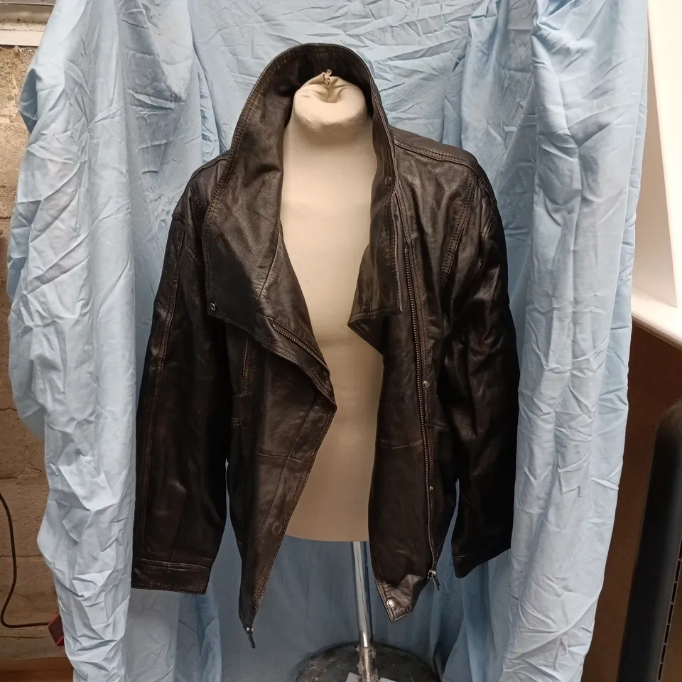 BERSHKA LEATHER JACKET SIZE M-L (TAG SHOWS M-L / 28-30)