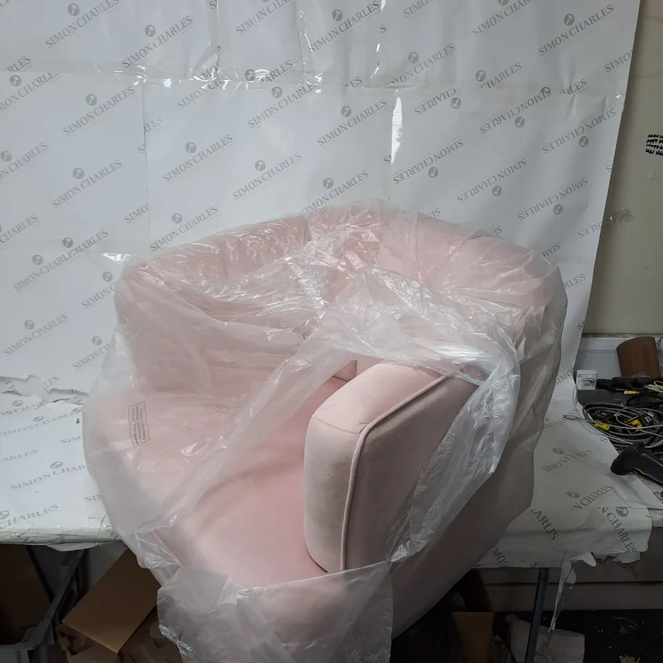 MY HOME STORIES PINK VELVET ARMCHAIR 