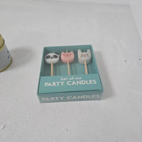 APPROXIMATELY 10 ASSORTED ITEMS INCLUDING PARTY CANDLES AND LOCH SCENTED CANDLE