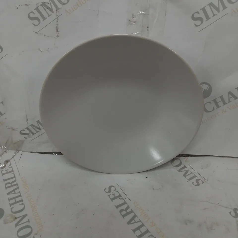 BRAND NEW BOXED 18 PIECE PORCELAIN DINNERWARE SET IN MATTE WHITE TO INCLUDE LARGE PLATES, SMALL PLATES AND BOWLS - COLLECTION ONLY