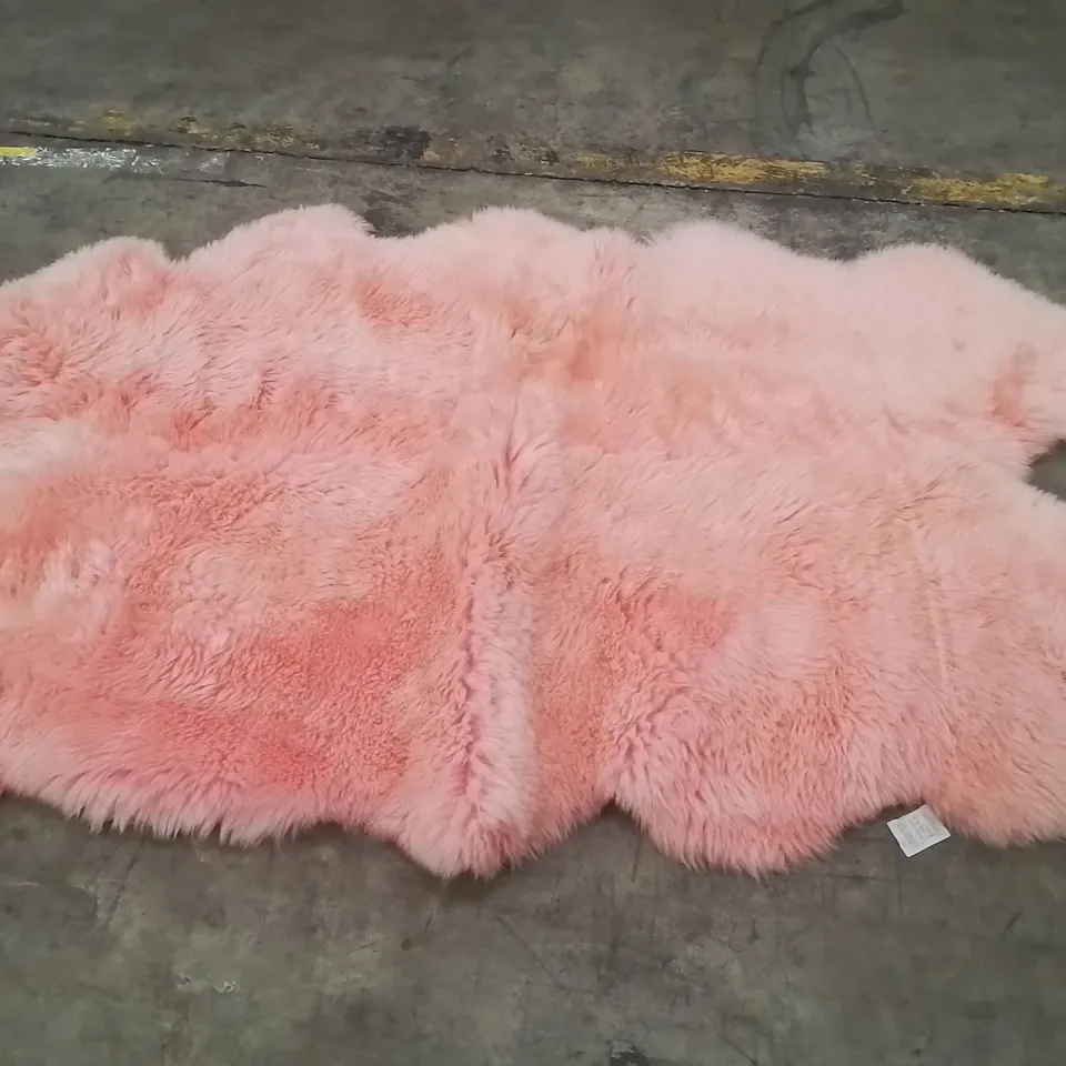 QUALITY DESIGNER AREA RUG APPROXIMATELY 180X109CM