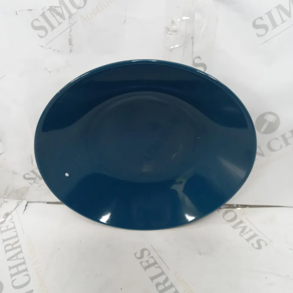 BRAND NEW BOXED CESIRO 16 PIECE PORCELAIN DINNERWARE SET IN SHINY BLEUMARIN TO INCLUDE LARGE PLATES, SMALL PLATES AND BOWLS - COLLECTION ONLY