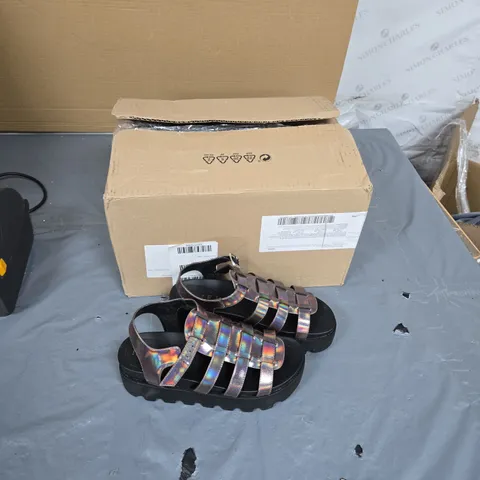 AVEL IRIDESCENT STRAPPY SANDALS – WOMEN'S UK SIZE 7 