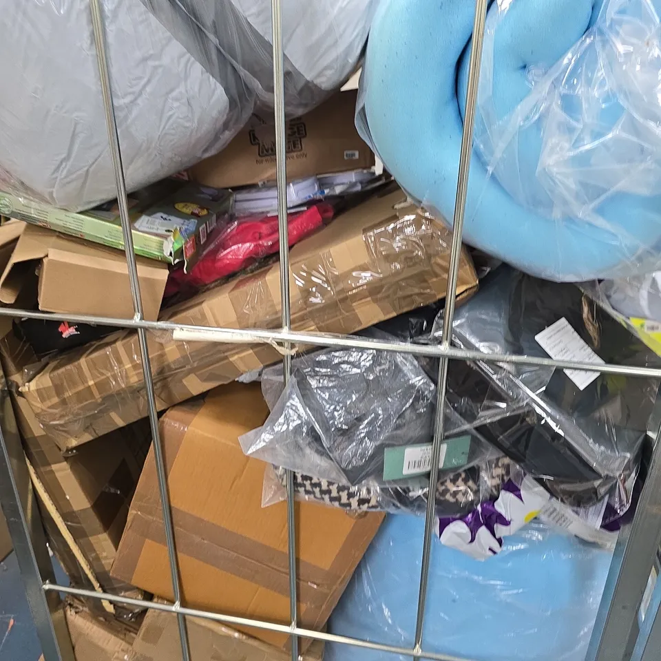 CAGE OF APPROXIMATELY 20 ASSORTED BROKEN ITEMS TO INCLUDE - WARM FOOT BOTTOM CURE MASSAGER , OXYCOOL DESK FAN , BLUE FOAM ROLL ETC