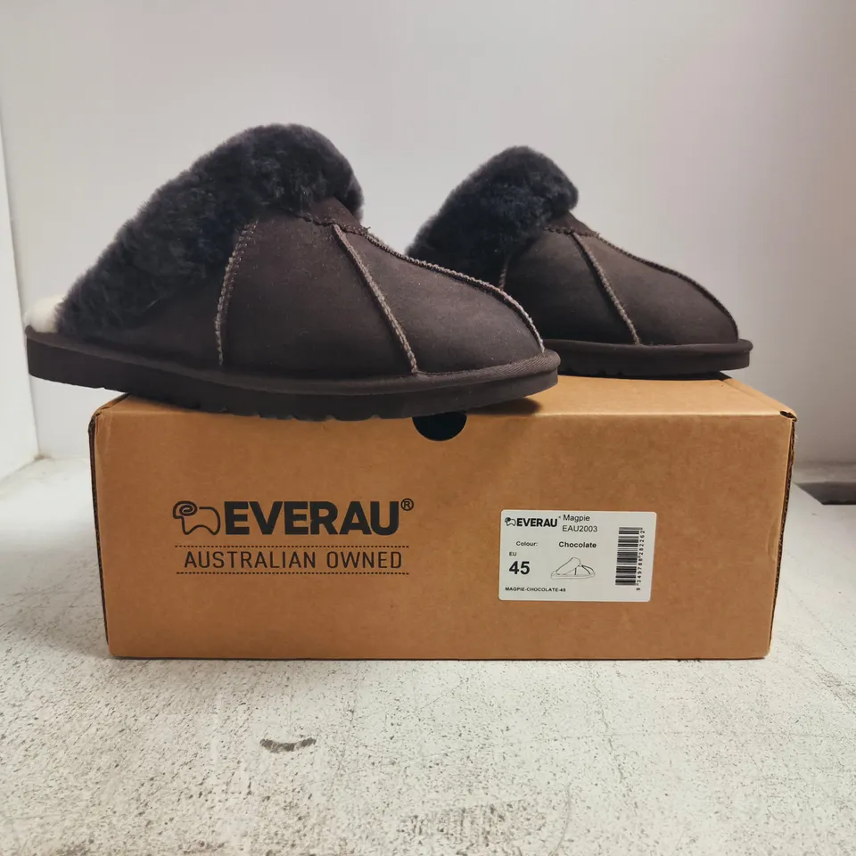 BOXED PAIR OF EVERAU MAGPIE SLIPPERS IN CHOCOLATE SIZE EU 45