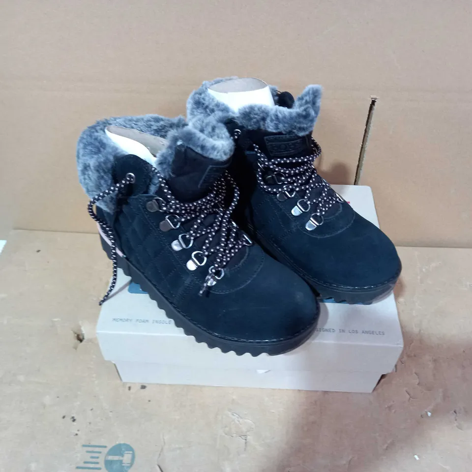 BOXED PAIR OF SKECHERS - SIZE 3