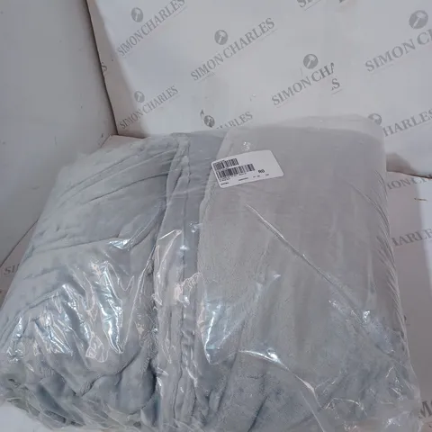 COZEE HOME CRUSHED VELVET AND VELVETSOFT 4 PIECE DUVET SET IN GREY - KING SIZE