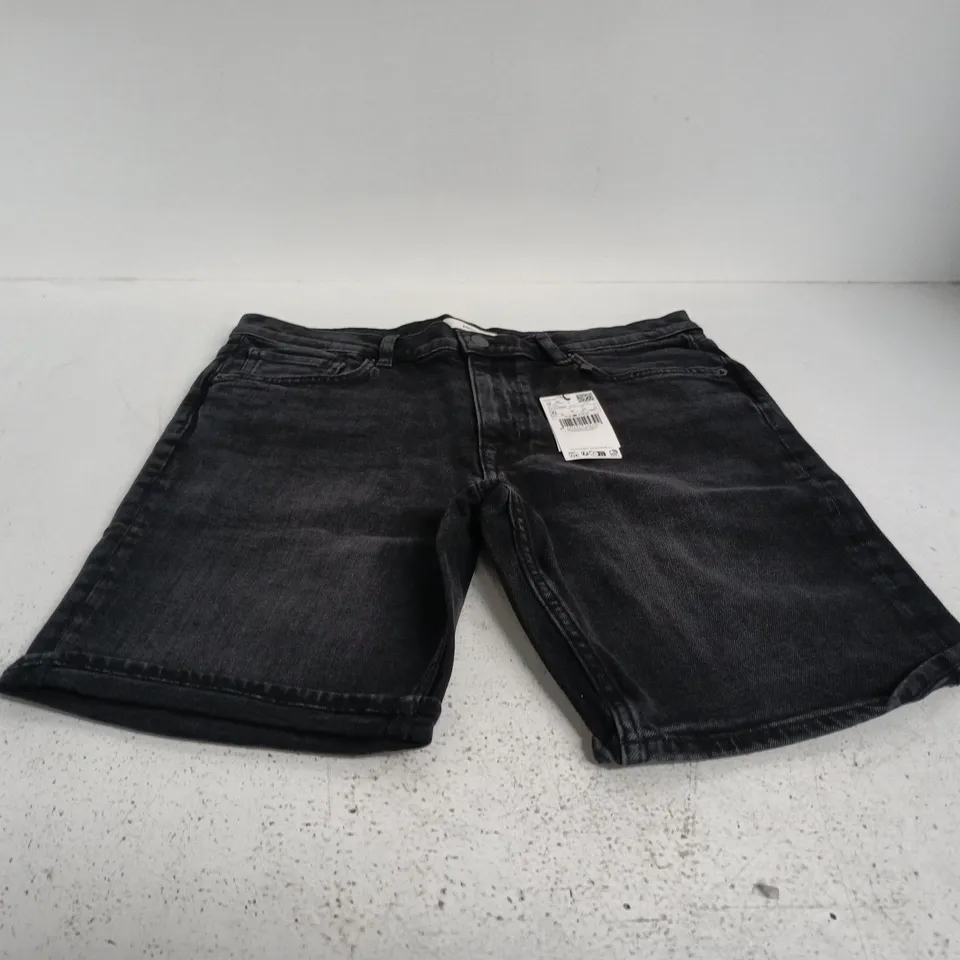 MANGO SLIM FIT DENIM SHORTS – UK 32 (EU 42) – MEN'S