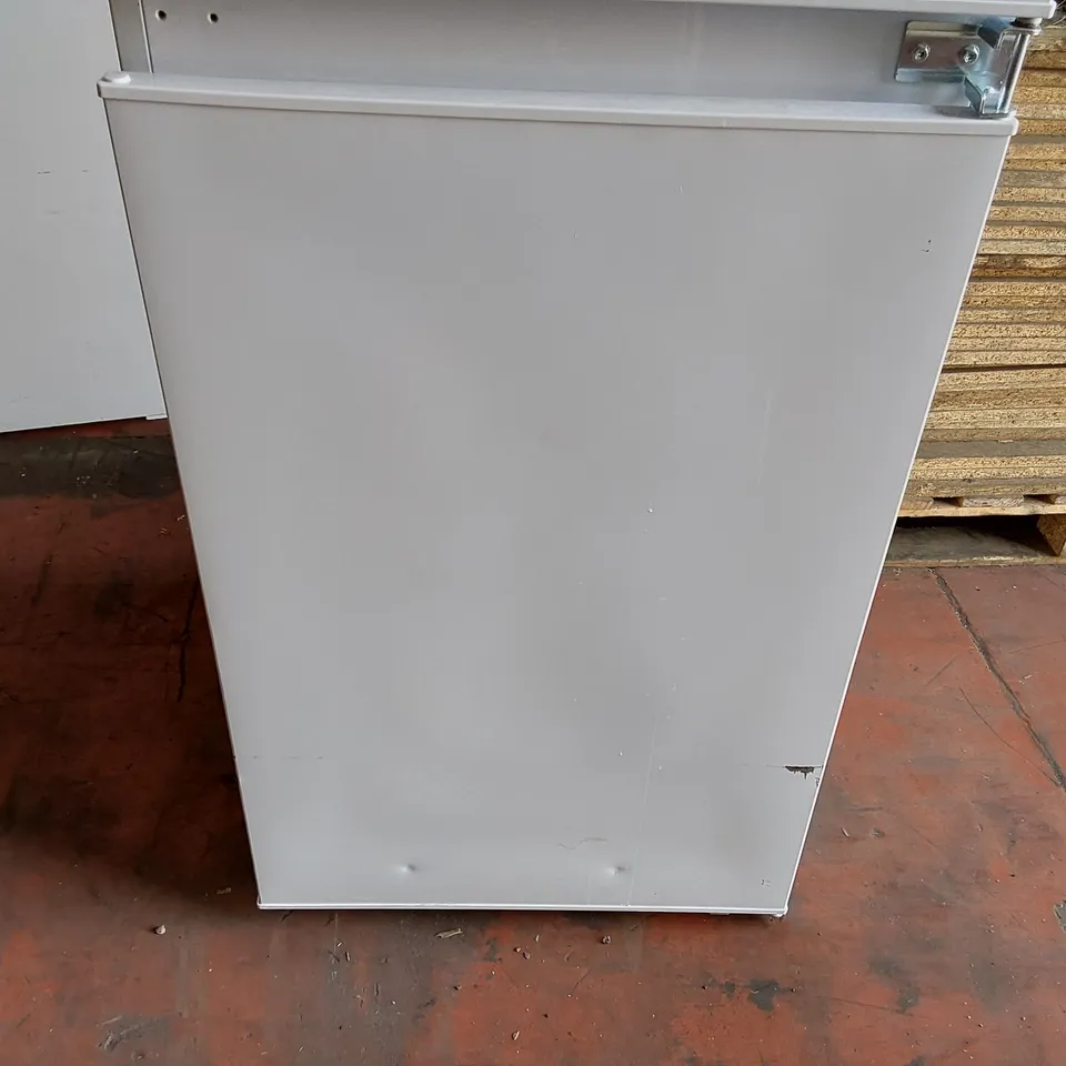 CDA FRIDGE FREEZER - WHITE 