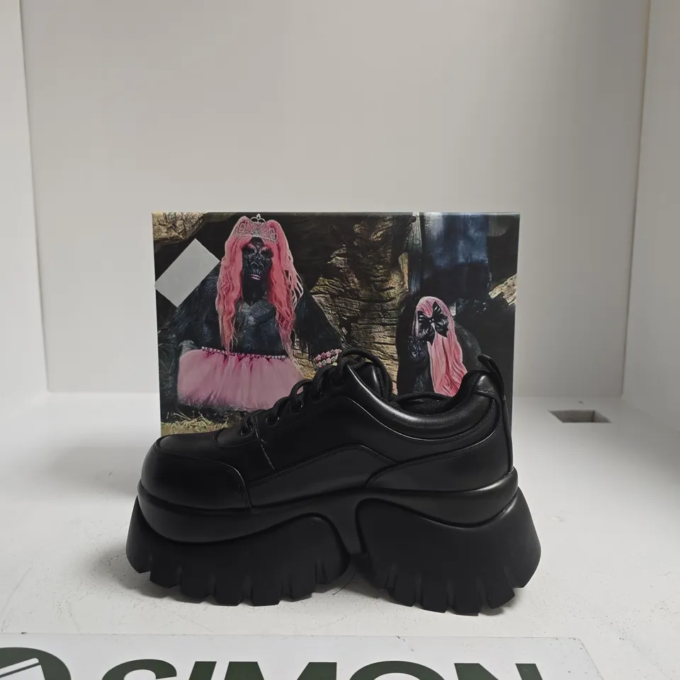KOI CHRONICLES MONSTER BLACK PLATFORM TRAINER WITH CHUNKY LUG SOLE – UK SIZE 5