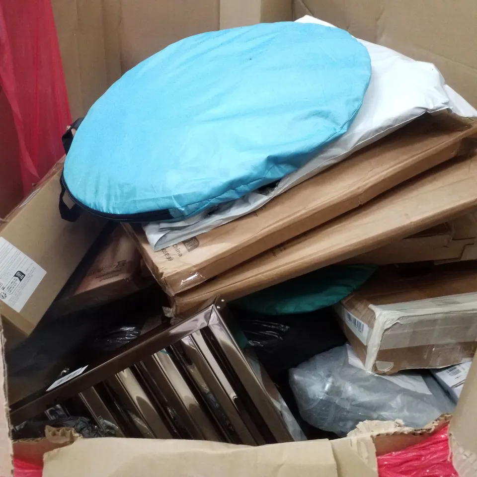 PALLET CONTAINING ASSORTED PRODUCTS INCLUDING TELESCOPIC LADDER 2.6M, POP UP BEACH TENTS, KIDS TOY SWIVEL CHAIR & INSECT KILLER