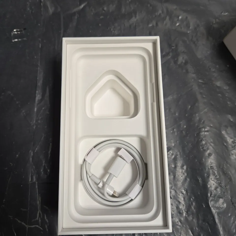 APPLE IPHONE XS - GOLD - BOXED WITH USB-C TO LIGHTNING CABLE 