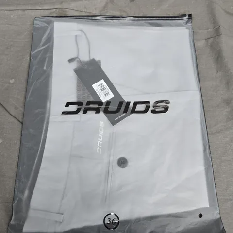 BAGGED DRUIDS MENS CLIMA SHORTS IN GREY - SIZE 36