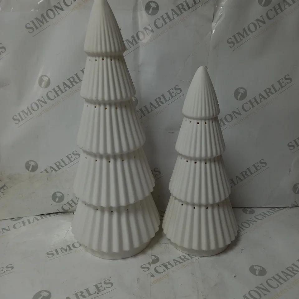 BOXED K BY KELLY HOPPEN SET OF 2 LARGE CERAMIC LIGHT UP ORNAMENTS