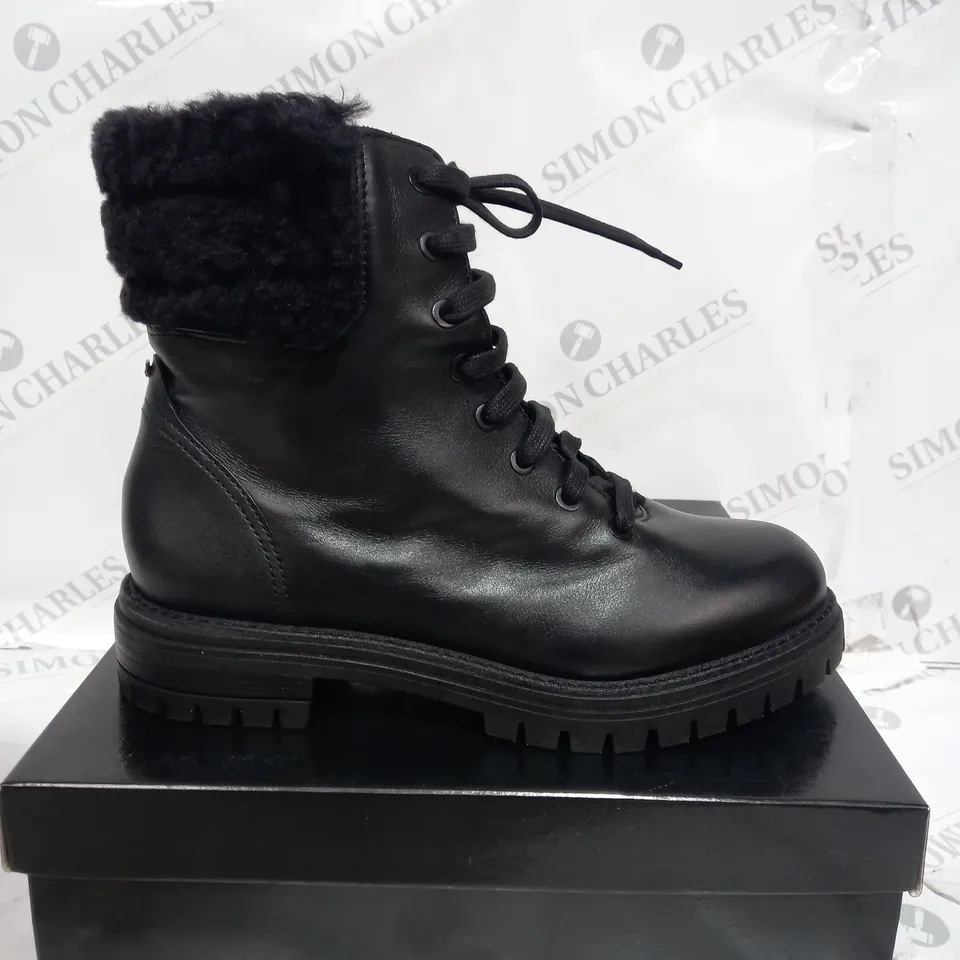 BOXED DUNE LONDON PERCH LACE UP BOOTS, BLACK - SIZE 7 