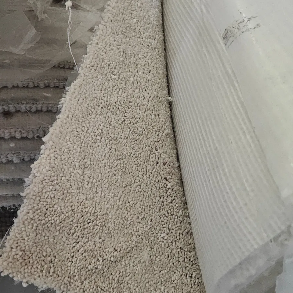 QUALITY BAGGED AND ROLLED EC FREEDOM XTRA CANVAS CARPET - APPROXIMATELY LENGTH 3.1M WIDTH 5M