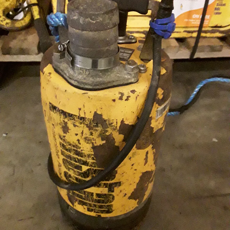 110V 2IN SUB PUMP C/W DELIVERY HOSE