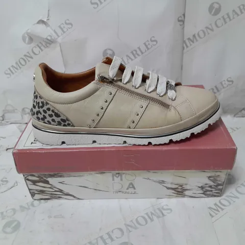 BOXED MODA IN PELLE BRASINA TRAINER SIZE 7
