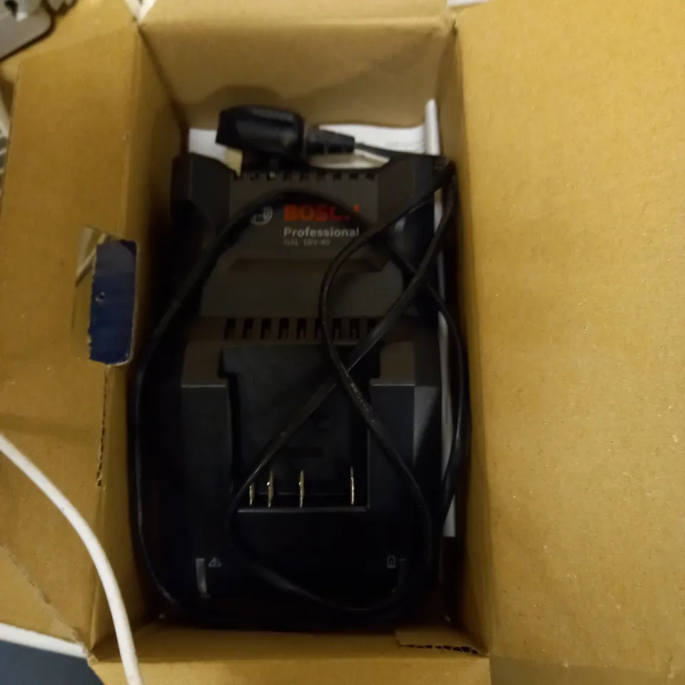BOSCH PROFESSIONAL 18V SYSTEM BATTERY QUICK CHARGER
