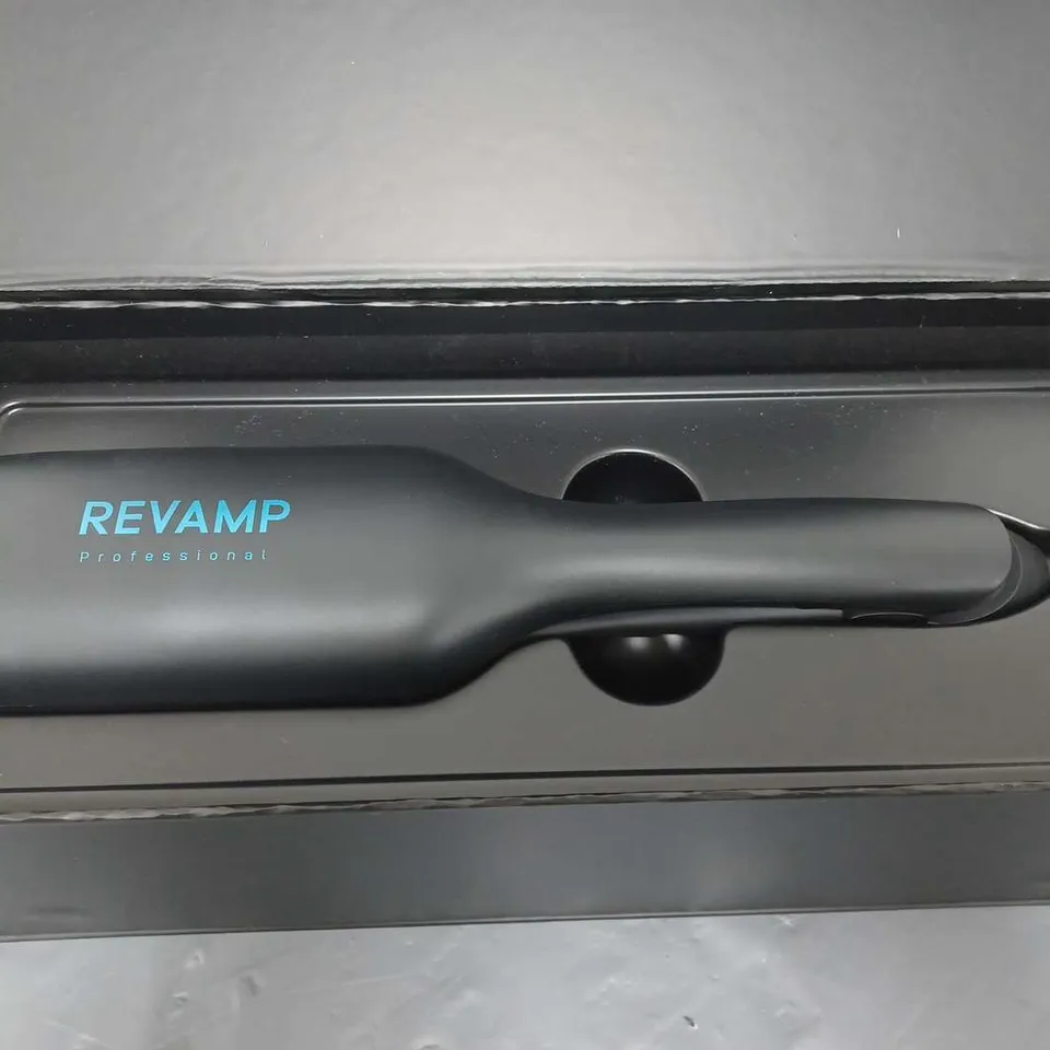 REVAMP PROGLOSS 2-IN-1 BEACH AND VOLUME WAVER