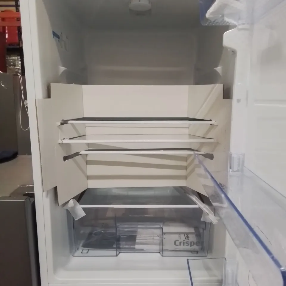 BEKO FREESTANDING FRIDGE FREEZER IN WHITE CFG4501W - UNPROCESSED RAW RETURN