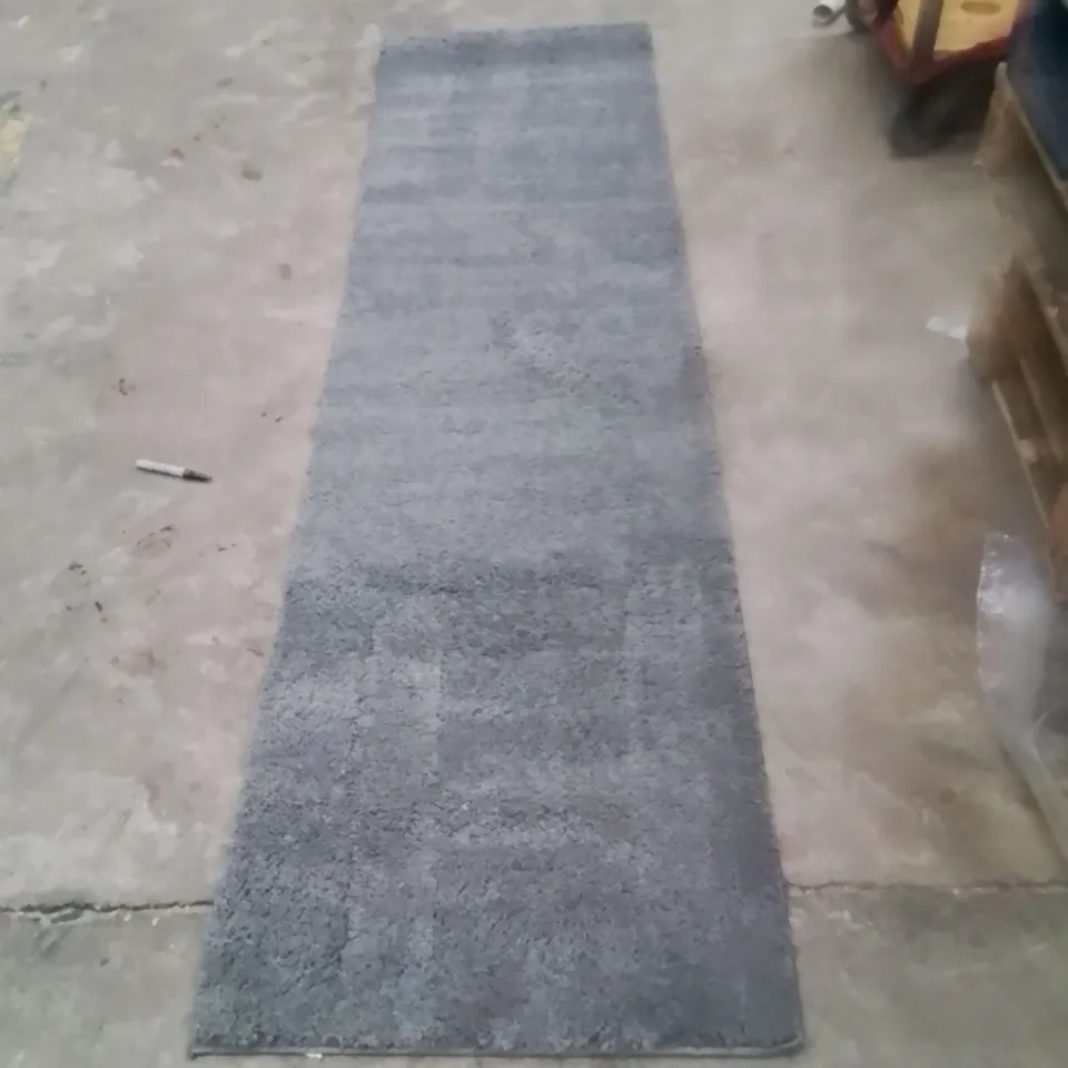 QUALITY DESIGNER AREA RUG - APPROXIMATELY 230X60CM