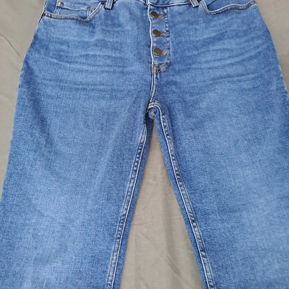 HUSH DANI STRAIGHT LEG JEANS IN BLUE SIZE 14T