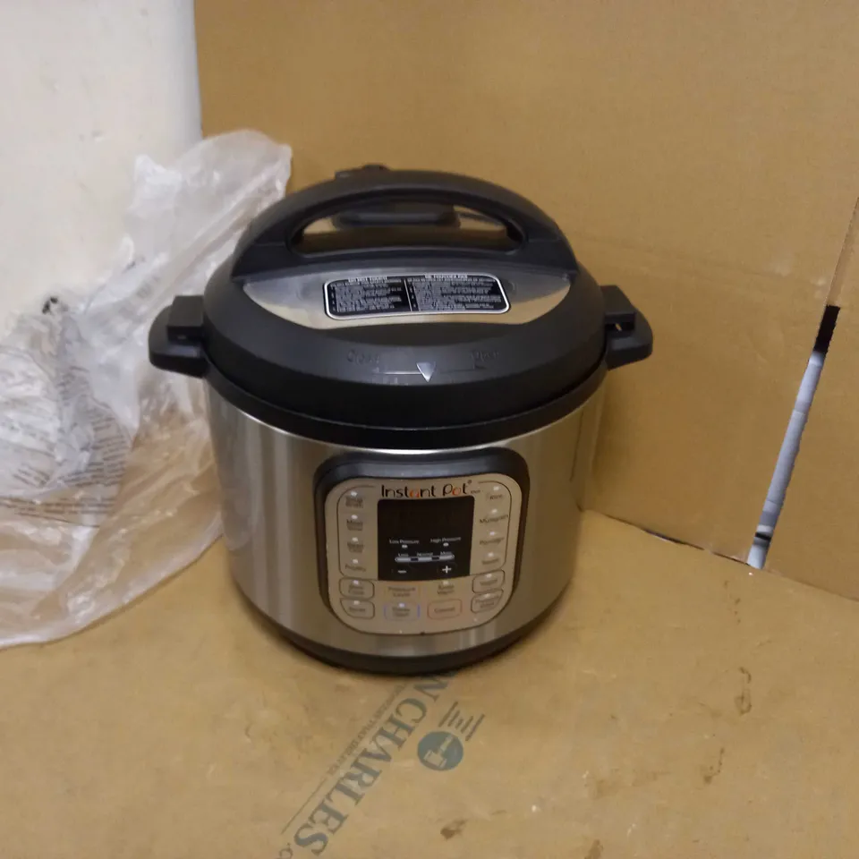 INSTANT POT DUO SMART PRESSURE COOKER