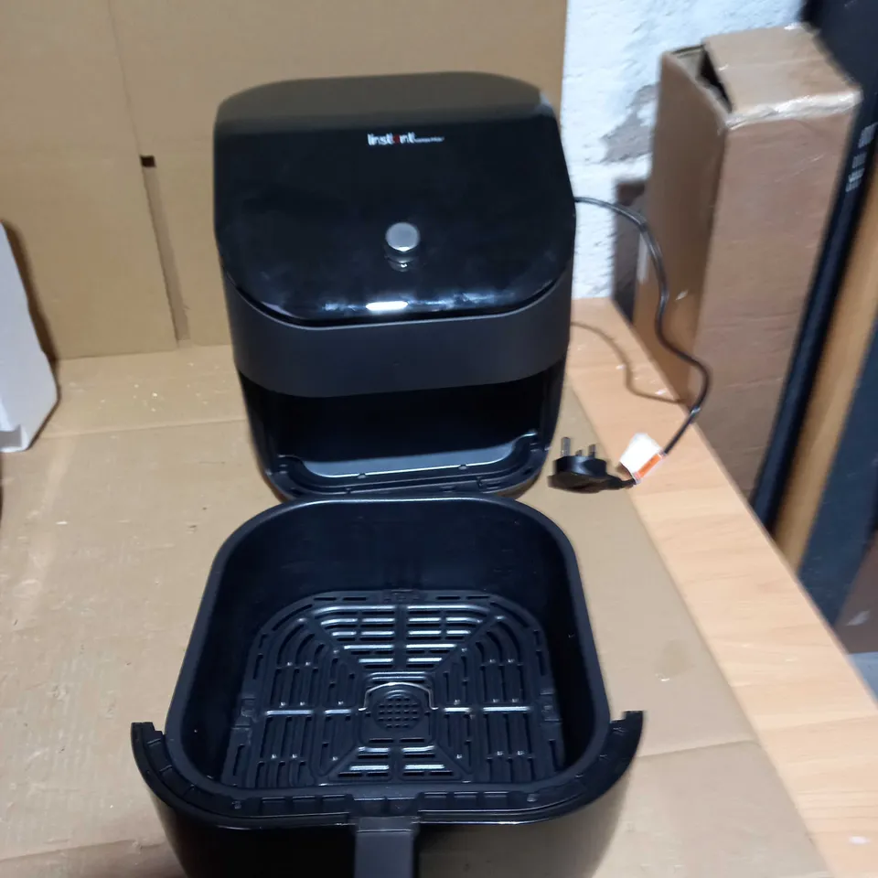 INSTANT POT VORTEX PLUS AIRFRYER
