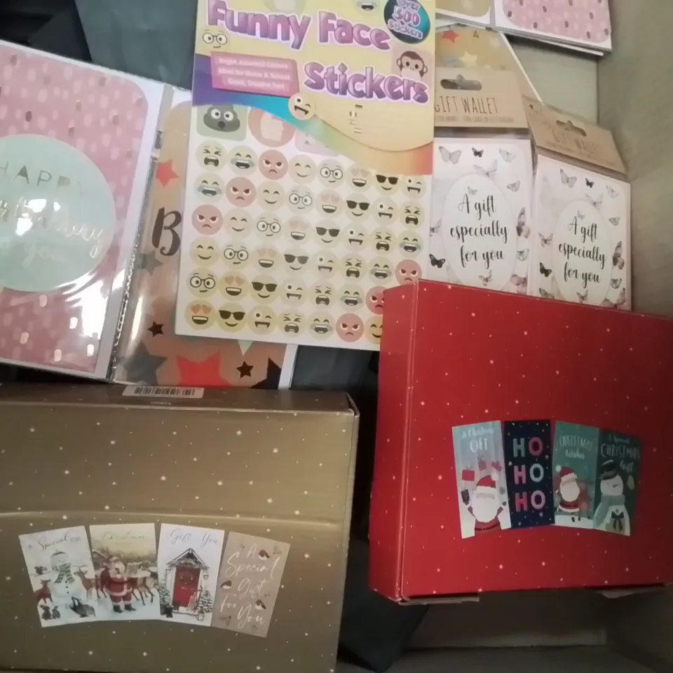 BOX CONTAINING A LARGE QUANTITY OF BRAND NEW GIFT WALLETS, REWARD STARTS, ASSORTED STICKERS ECT