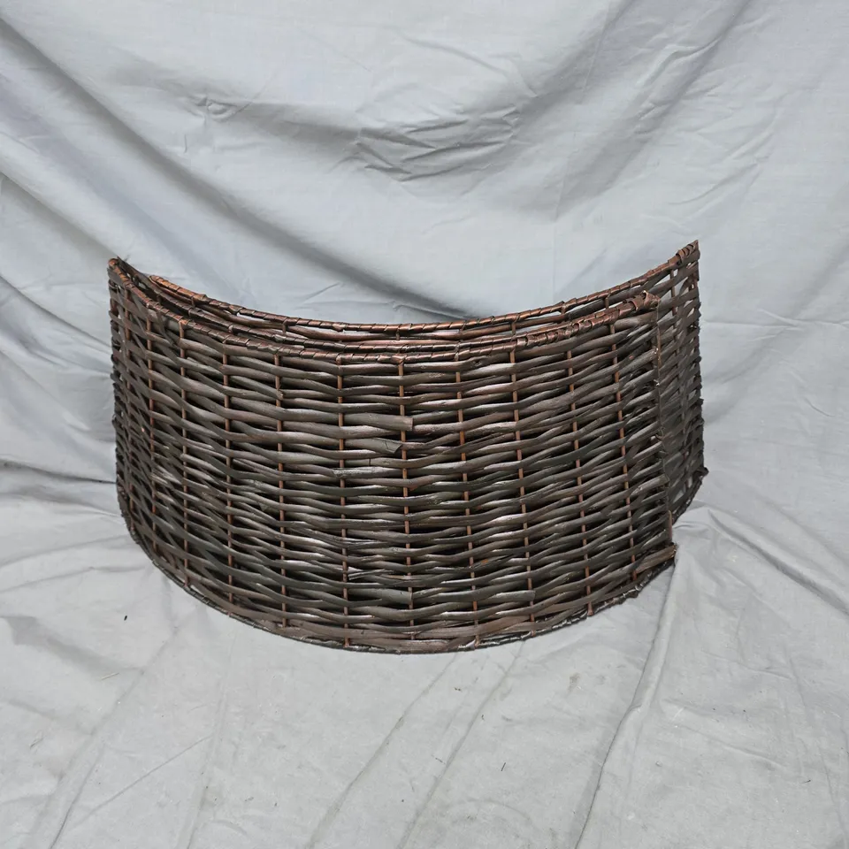 WOVEN WICKER CURVED BASKET PLANTER (GARDEN DECOR)