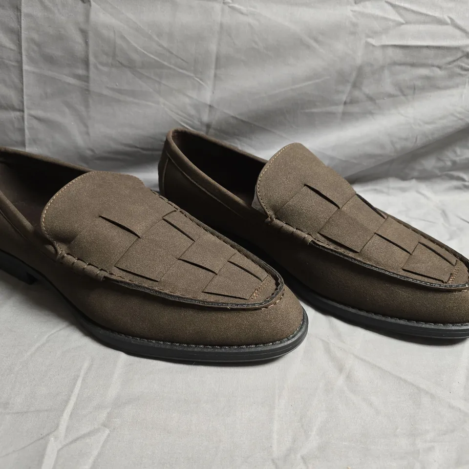 BOXED PAIR OF ASOS DESIGN LOAFERS IN BROWN SIZE UK 12