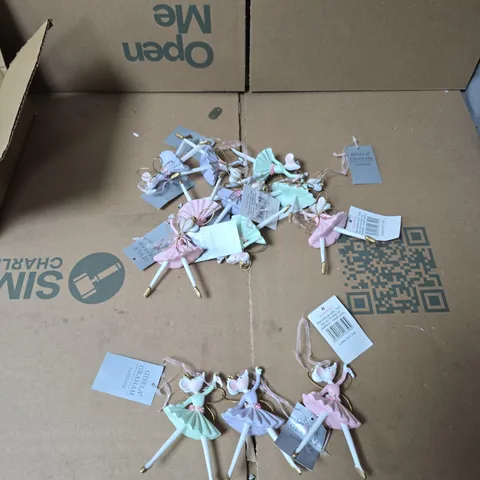 BOX OF GISELA GRAHAM DANCING MOUSE DECORATIONS 