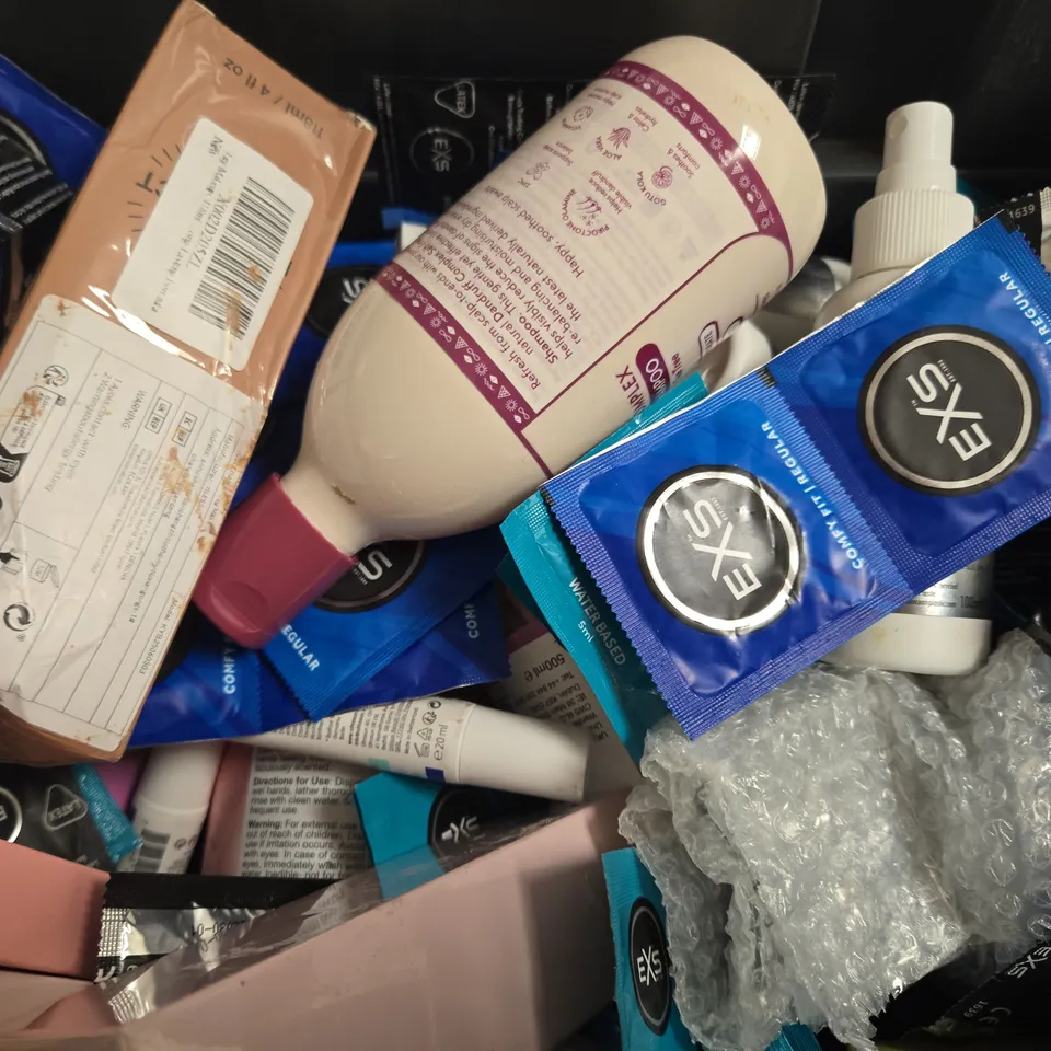 APPROX 12 ASSORTED BEAUTY PRODUCTS TO INCLUDE PANTENE SHAMPOO, MANCAVE SHOWER GEL, NO7 CONCEALER, ETC