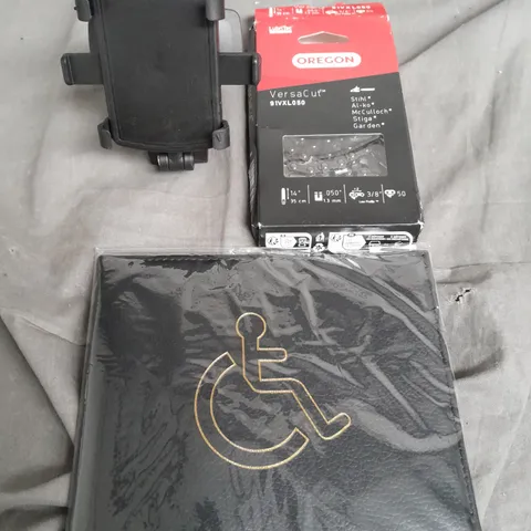 BOX OF ASSORTED CAR ITEMS TO INCLUDE PHONE HOLDER - TOOLS - BADGE HOLDER - COLLECTION ONLY