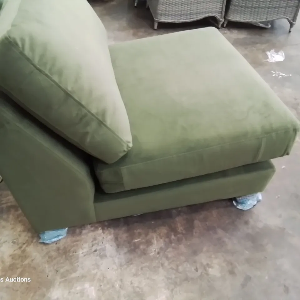 QUALITY BRITISH DESIGNER LOUNGE Co. ARMLESS UNIT PLUSH GREEN FABRIC 