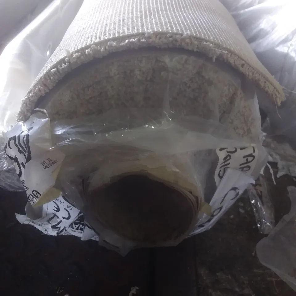 ROLL OF QUALITY ADDICTION 233 SAND CARPET APPROXIMATELY 4X4.4M
