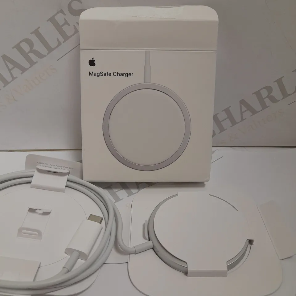 APPLE MAGSAFE CHARGER RRP £45