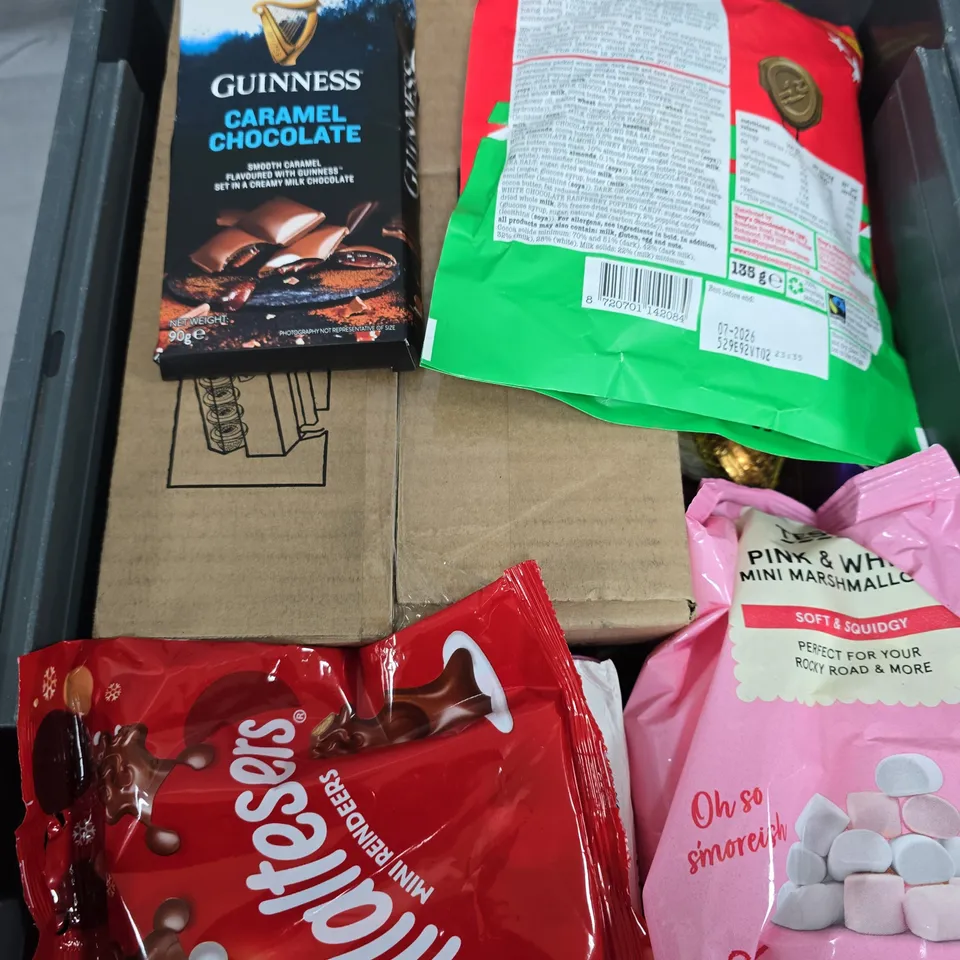 APPROXIMATELY 10 ASSORTED FOOD/DRINK PRODUCTS TO INCLUDE TONY'S CHOCOLATE, MILK TRAY, GOAT GHEE ETC 